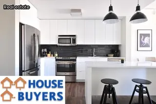 how to sell and buy a house at the same time